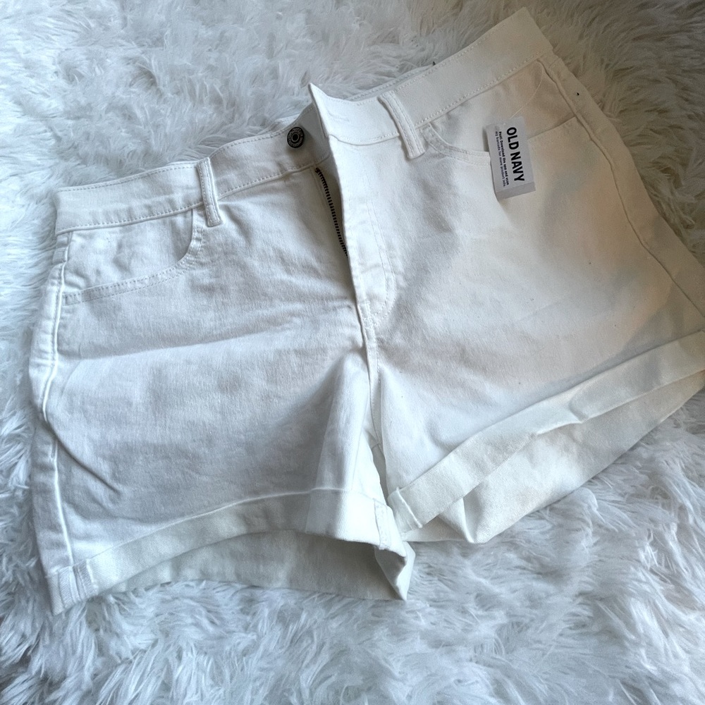 5 for $25, NWT old navy white shorts, size 10, fits mike an 8.